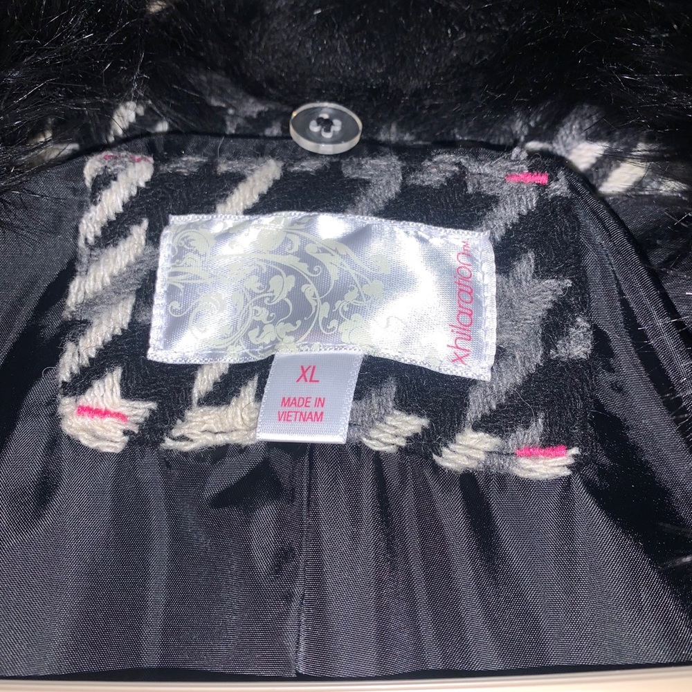 Clothes - Picture 8 of 8